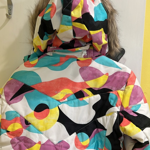 Winter jacket - Picture 4 of 7